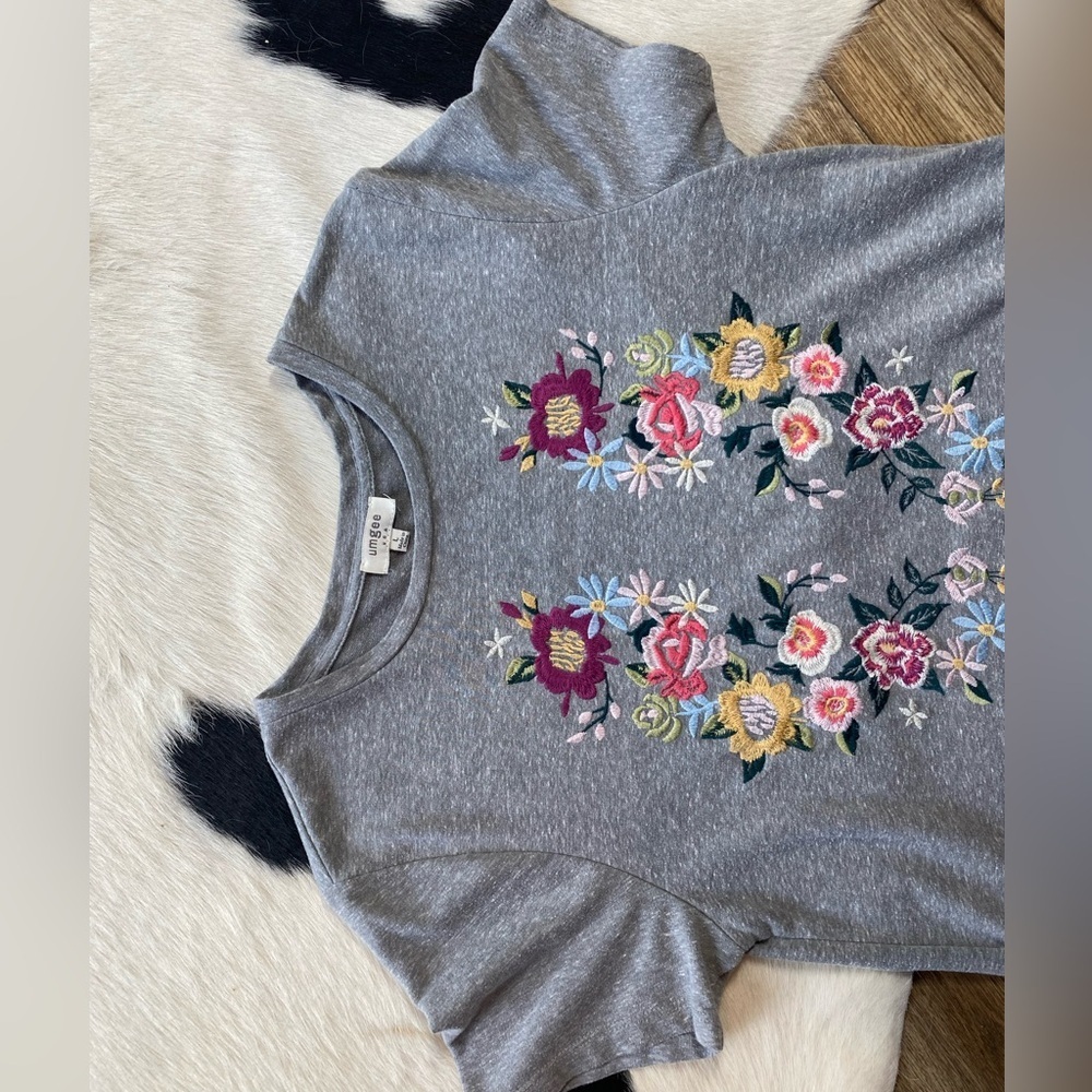 Umgee embroidered floral pocket tee dress - Picture 5 of 10